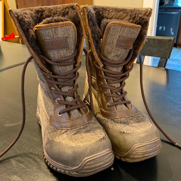 UGG Adirondack Vibram Waterproof Wool-Lined Lace-Up Boots Brown Women’s 7 - Picture 2 of 9